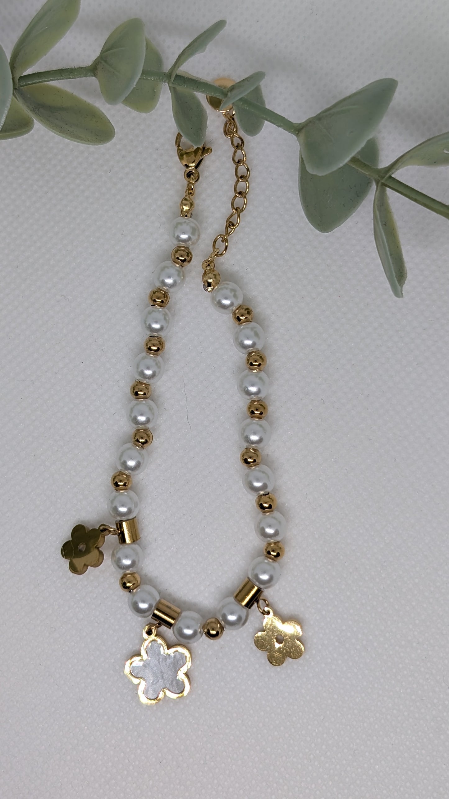 Bracelet fleur nacrée